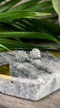 Load image into Gallery viewer, Monstera Stud (Silver)
