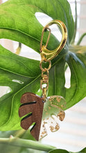 Load and play video in Gallery viewer, Keychain Gold &amp; Wood Monstera
